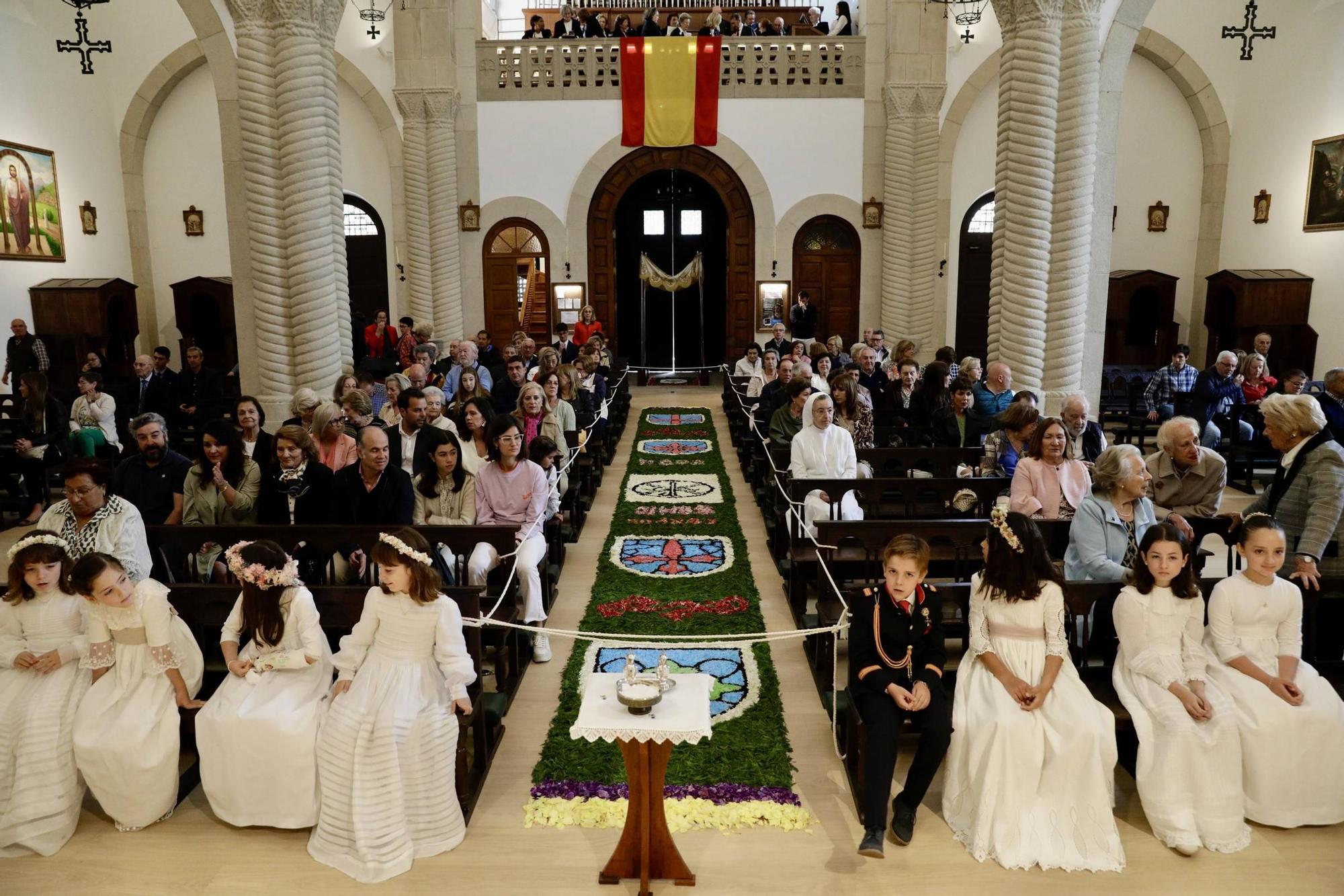 Así fue la procesión del Corpus en Somió (en imágenes)