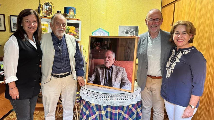 El ayuntamiento de El Campello muestra su agradecimiento al maestro Vicente Gomis