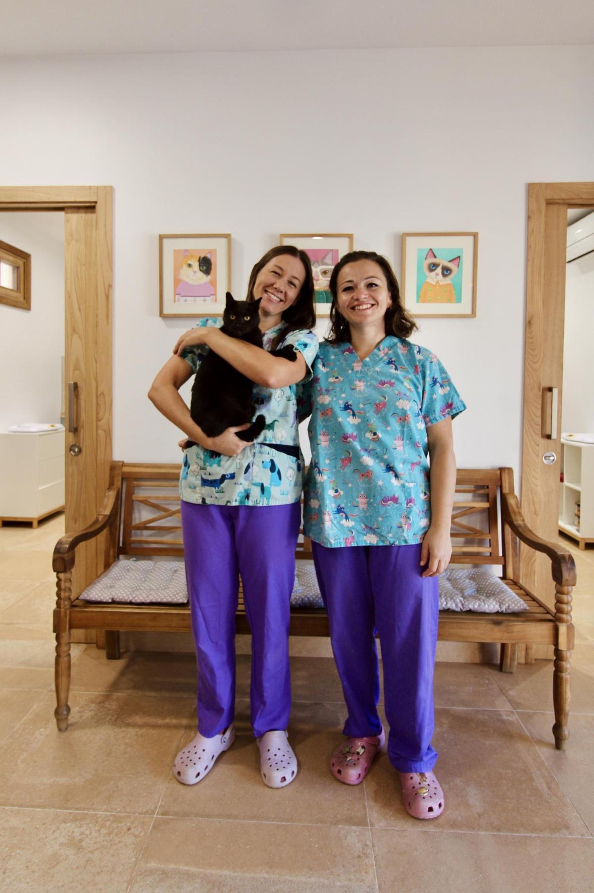 La cercanía del equipo de la clínica con los animales sigue siendo su sello distintivo.