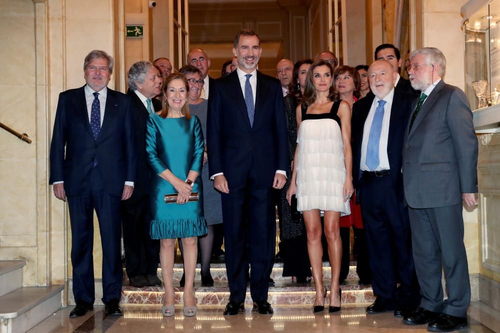 La Reina Letizia, con un diseño de Teresa Helbig