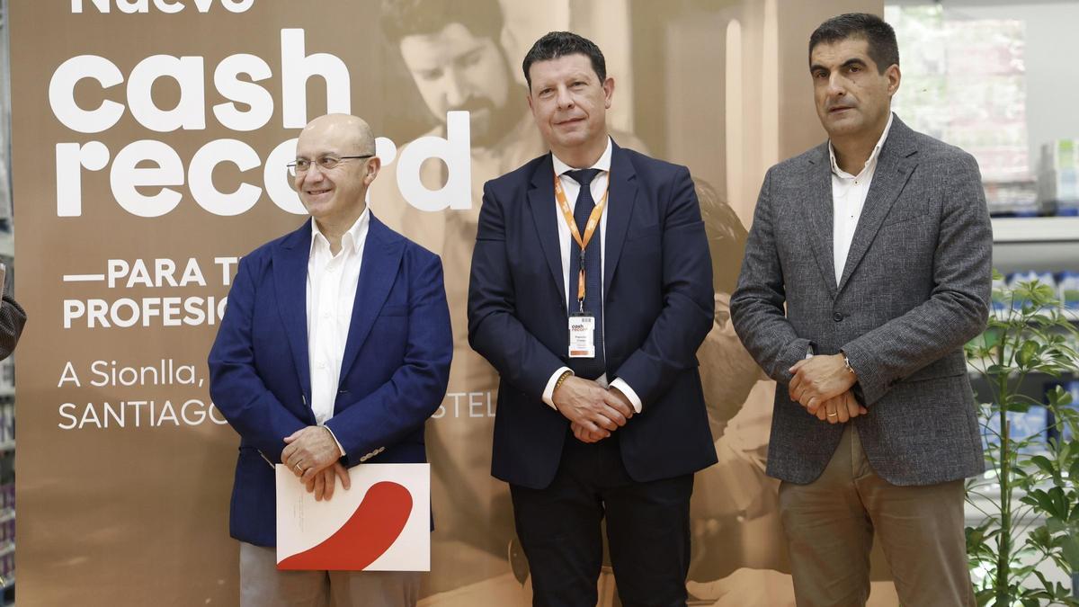 Vegalsa-Eroski abre en Santiago las puertas de su Cash Record más grande