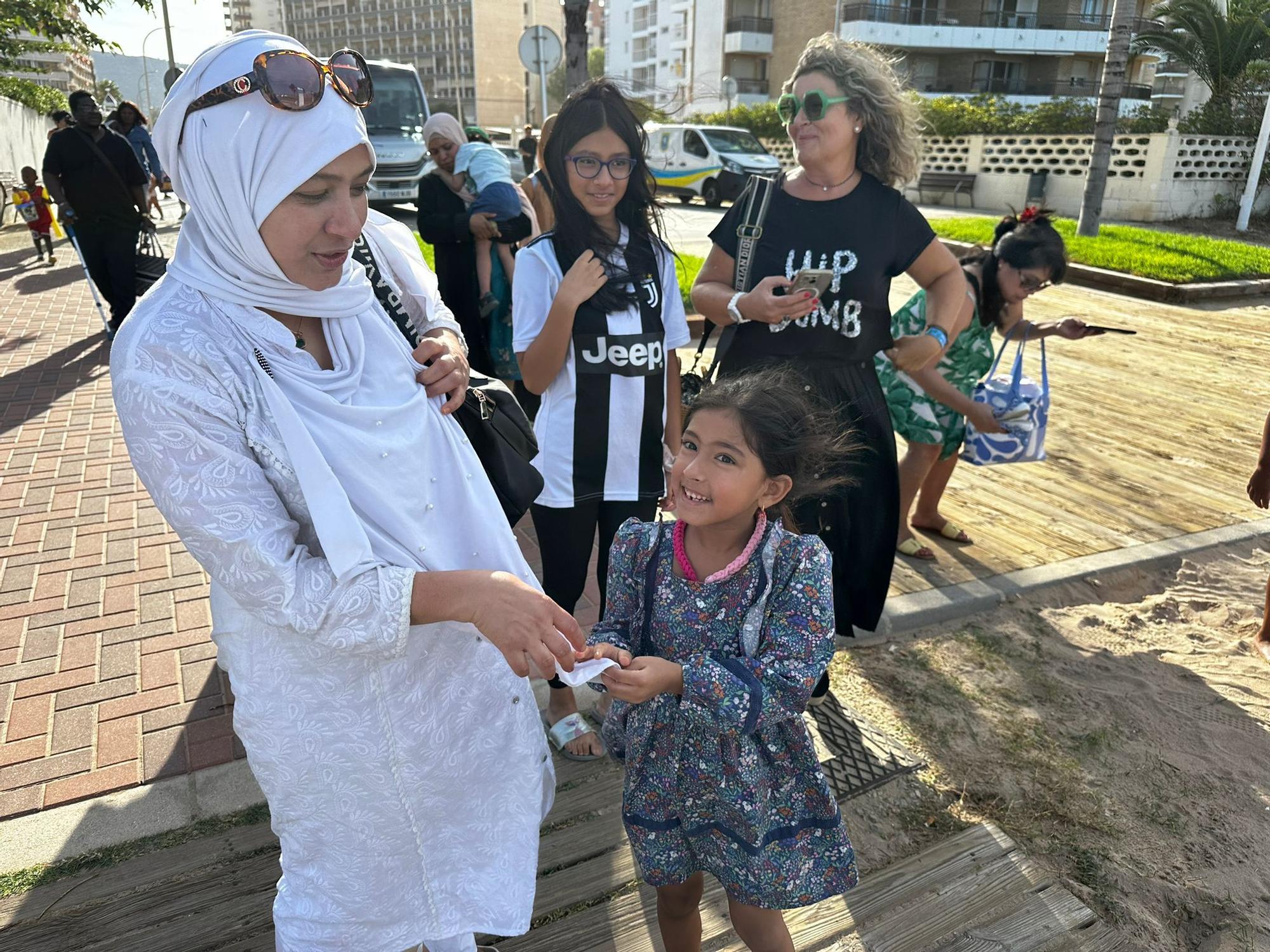 Así ha sido el encuentro de niños con el mar que nunca antes habían visto