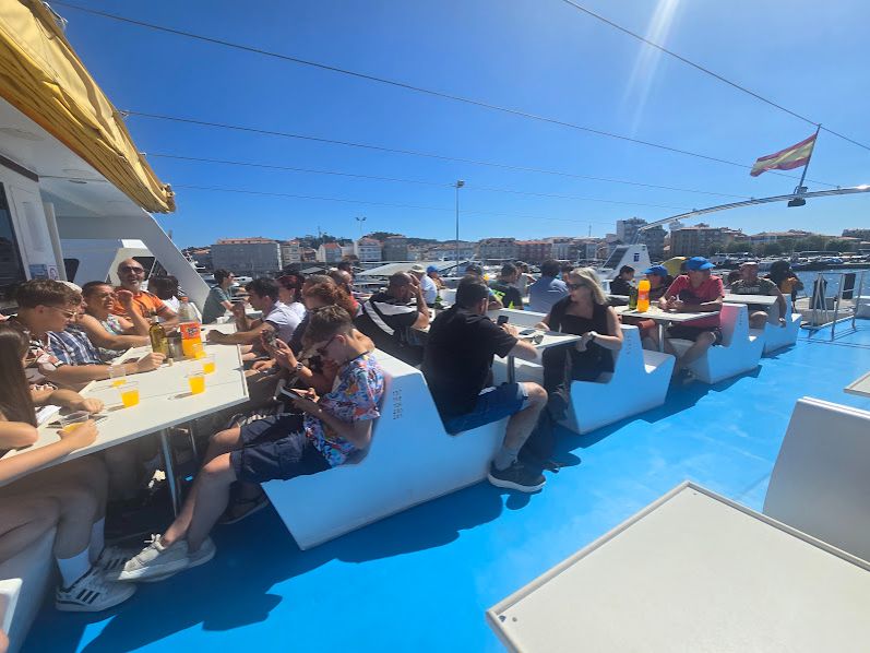 Así se disfruta de los catamaranes de O Grove.