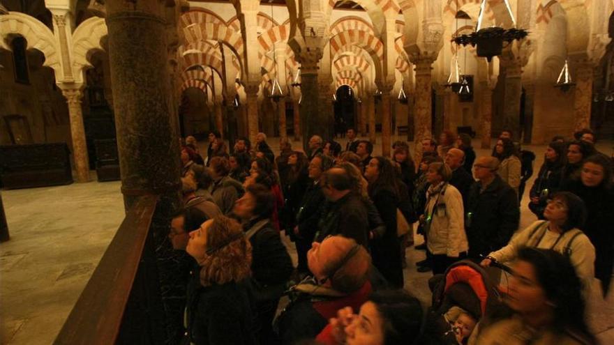 Pedro García, partidario de cambiar el contenido del espectáculo nocturno de la Mezquita-Catedral