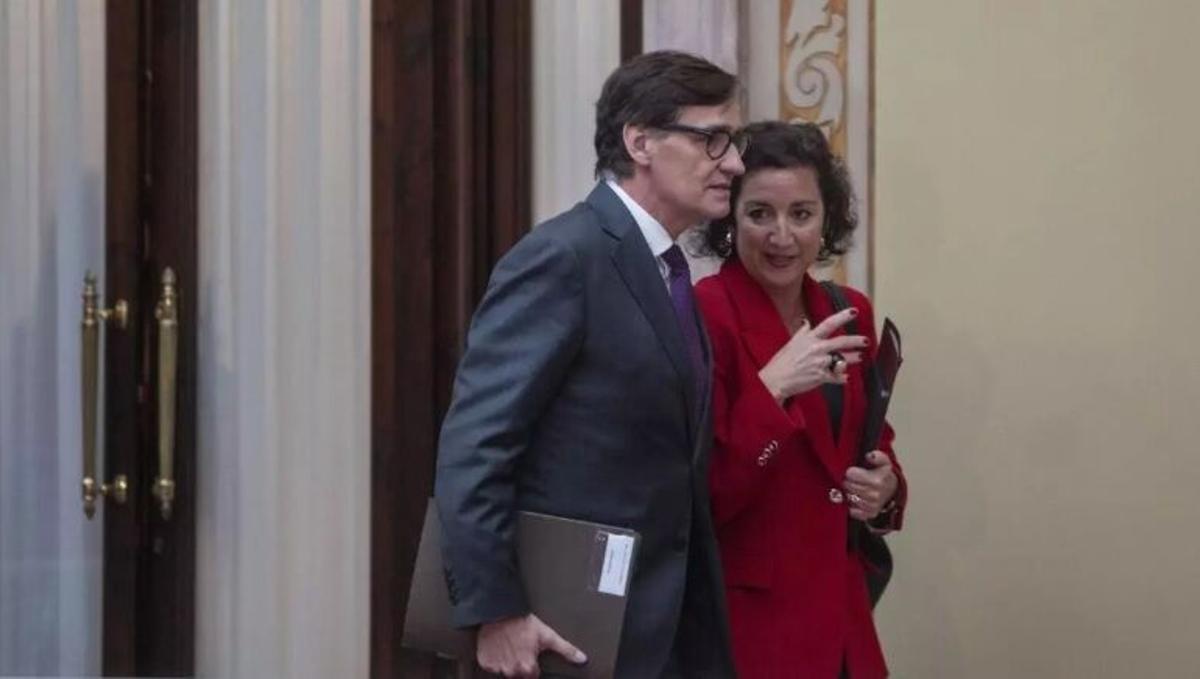 El president Salvador Illa i la consellera d’Economia, Alícia Romero, al Palau de la Generalitat