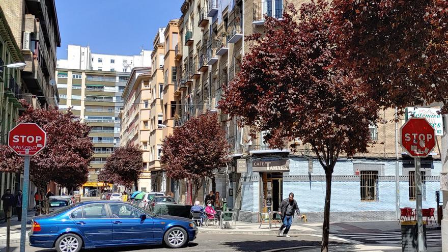 Los vecinos de la calle Carmen de Zaragoza piden un semáforo tras un nuevo accidente de tráfico