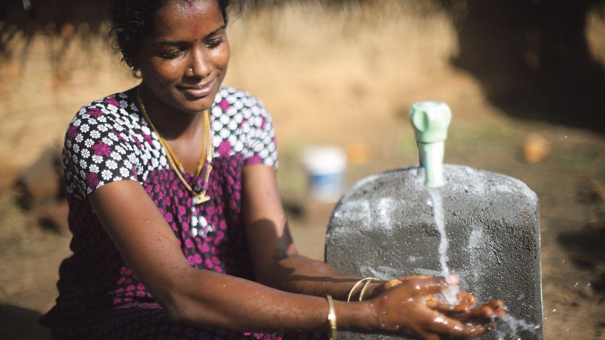 Microcréditos para acceder al agua potable y empoderar a las mujeres