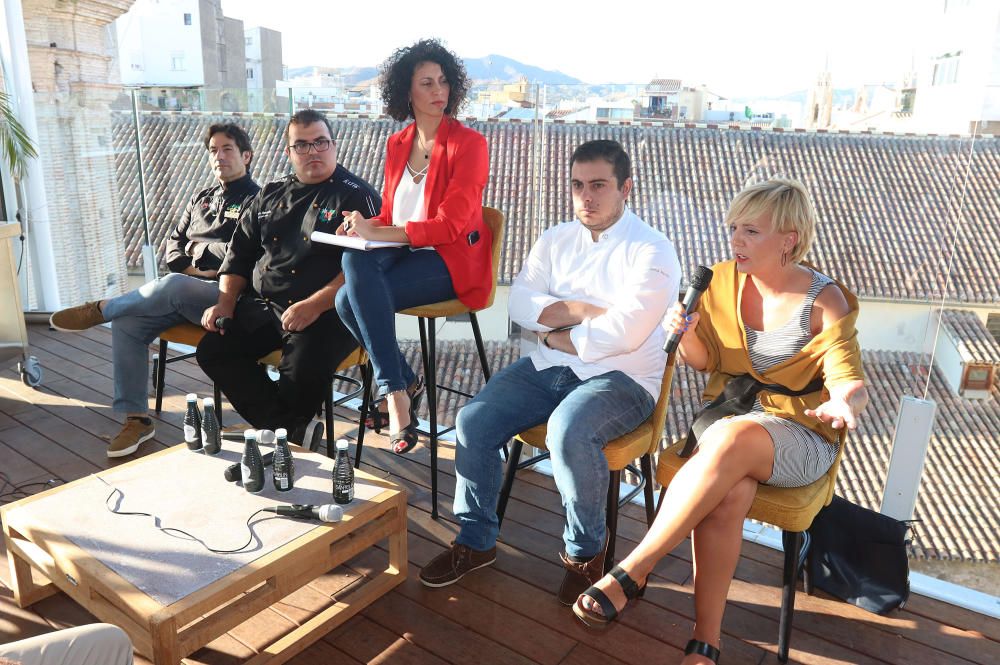 El evento, organizado por La Opinión de Málaga, reunió en la terraza del Hotel Málaga Premium a Cristina Martínez (Garbancita), Carlos Navarro Björk, Carlos Mansilla Gil de Bernabé y Mario Rosado