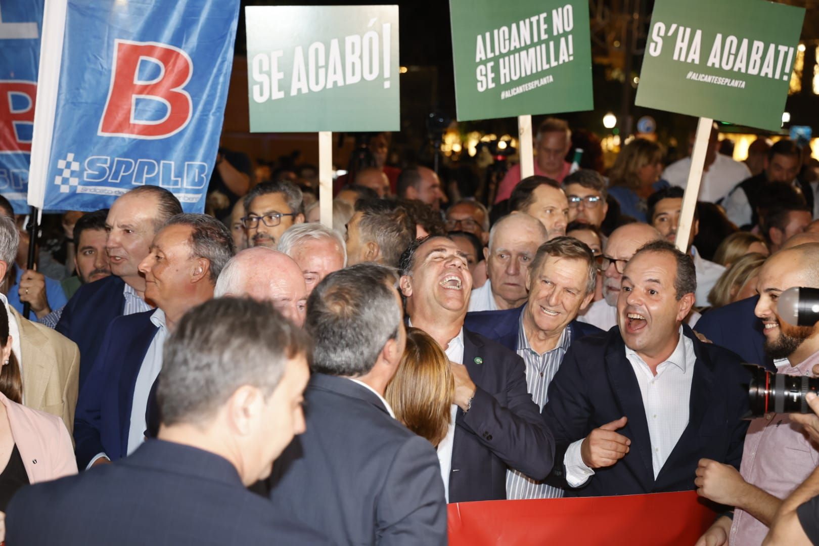 Manifestación en Alicante en protesta por los Presupuestos Generales del Estado