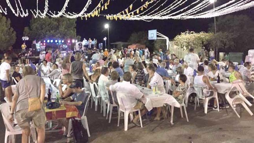 Paellada y verbena con la Orquestra Marítim y La canción del verano