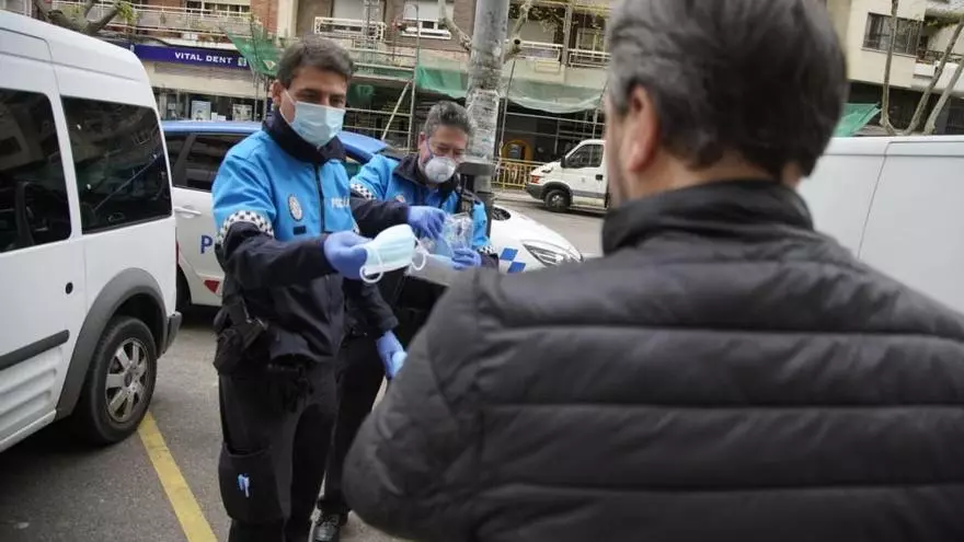 Hasta 36.000 mascarillas se reparten desde este lunes en Zamora para los trabajadores de toda la provincia