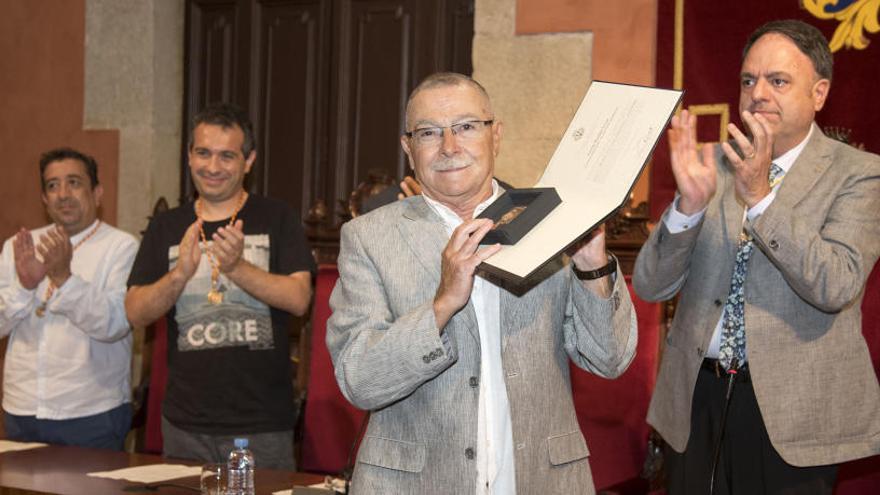 Josep Rueda, durant l&#039;acte d&#039;entrega de la medalla de la Ciutat al mèrit Cívic