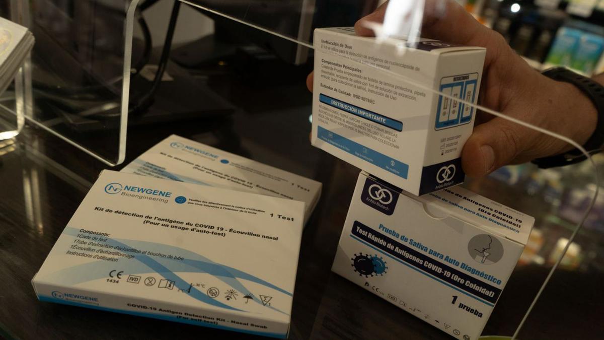 Test de detección del coronavirus, muy utilizados por los zamoranos. | José Luis Fernández