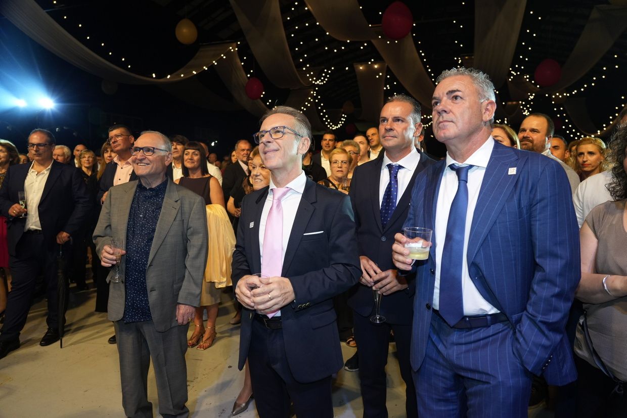 Galería de fotos de la gala del 50º aniversario de Grúas Tomás en Vila-real