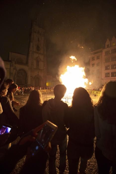 Foguera de San Xuan en Oviedo