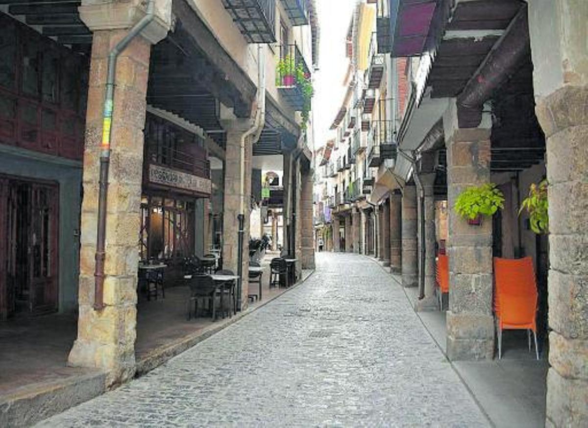 La pandemia obliga a posponer Sant Antoni, la fiesta medieval del fuego.