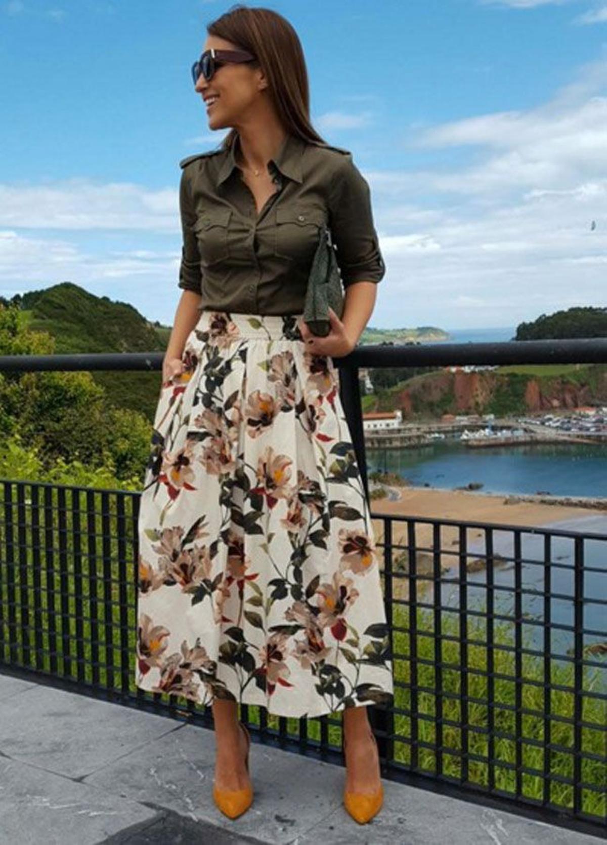 Los mejores looks de Paula Echevarría: con falda de flores y camisa militar