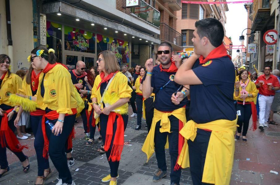 Así fue el desfile inaugural de las peñas