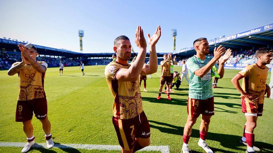 Celebración en Ponferrada de la victoria del Córdoba CF