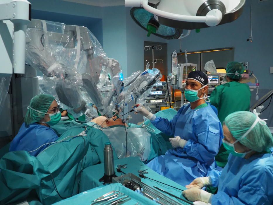 Cirurgia robòtica al Trueta.
