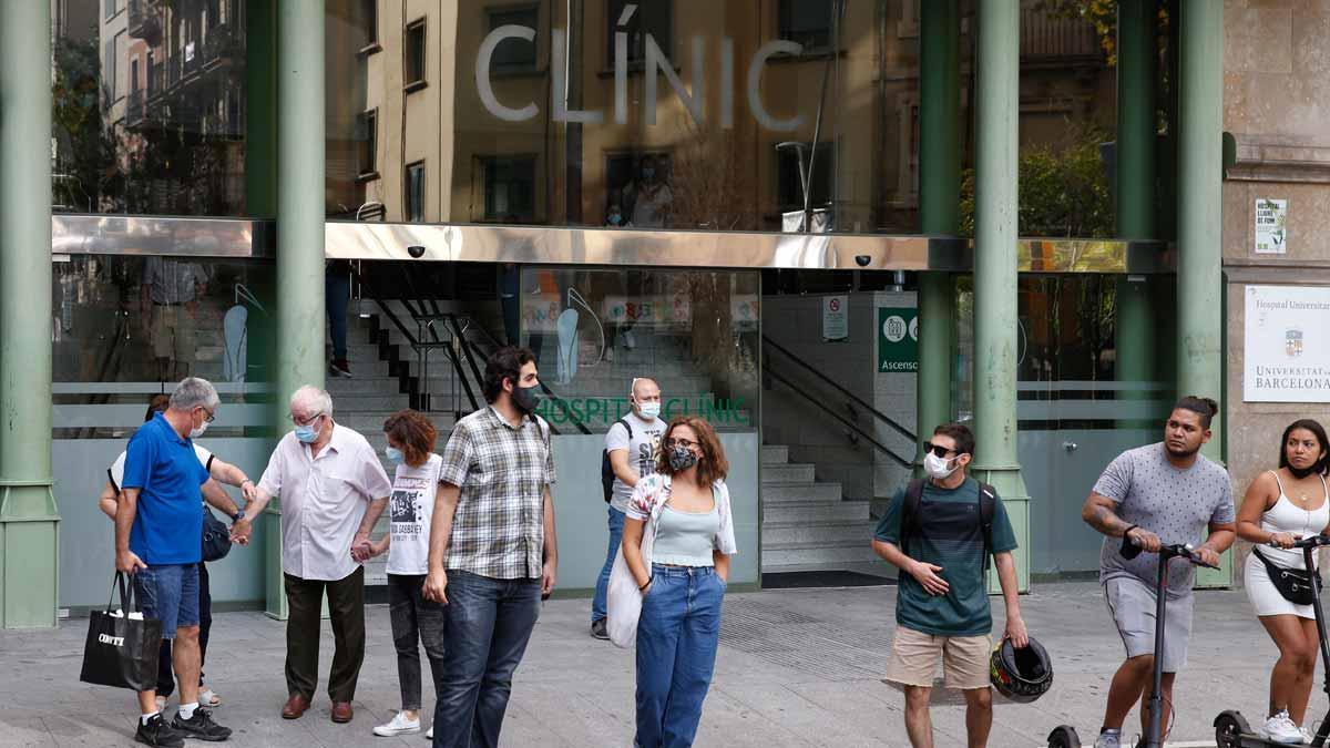 Una de las entradas del Hospital Clínic de Barcelona