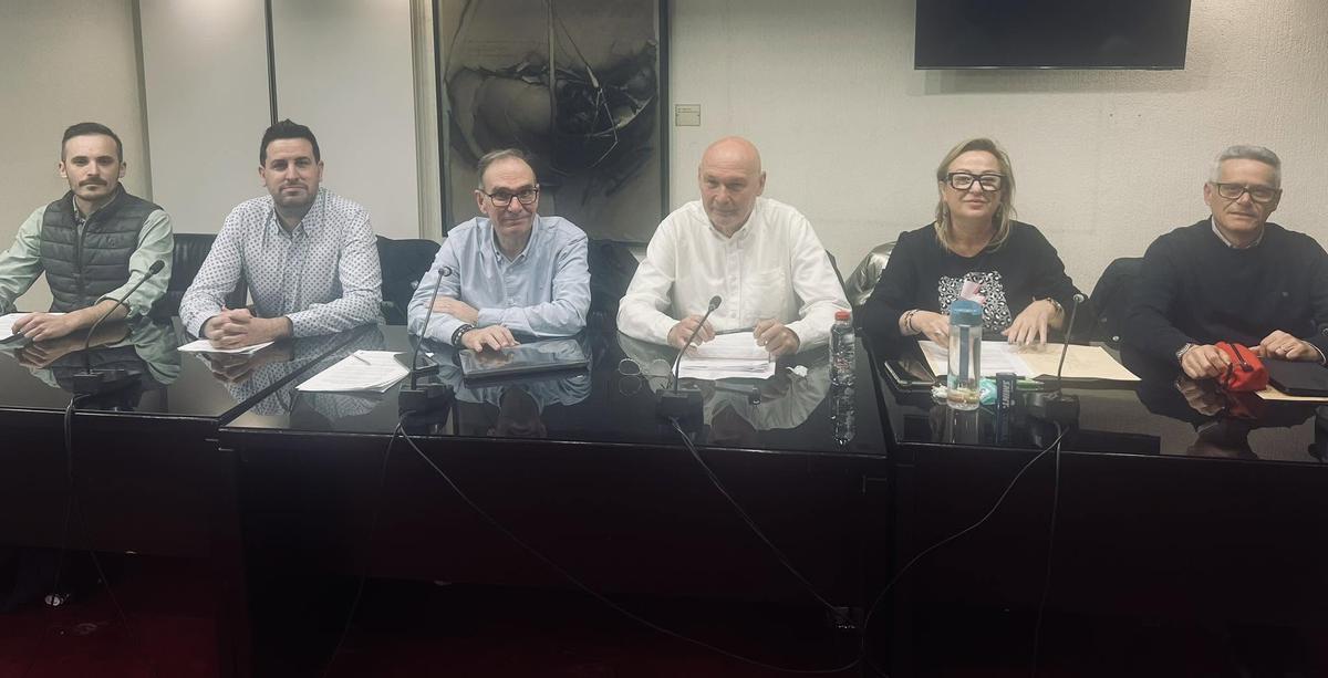 Los concejales del PP, principal partido de la oposición, en una sesión plenaria, en una imagen de archivo.