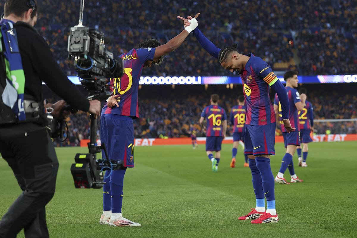 FC BARCELONA - NEWCASTLE. CAMP NOU. CHAMPIONS LEAGUE. FOTO: VALENTI ENRICH. lamine yamal . raphinha. barça. liga campeones 2025/2026 barça . newcastle. octavos vuelta. euforia. spotify camp nou