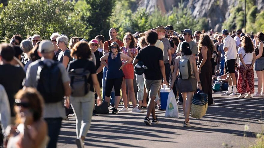 Aistentes al concierto de Manu Chao el pasado miércoles en la carretera entre Lanuza y Sallent.