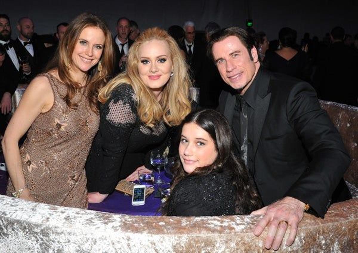 Kelly Preston, Adele, Ella Bleu Travolta y John Travolta