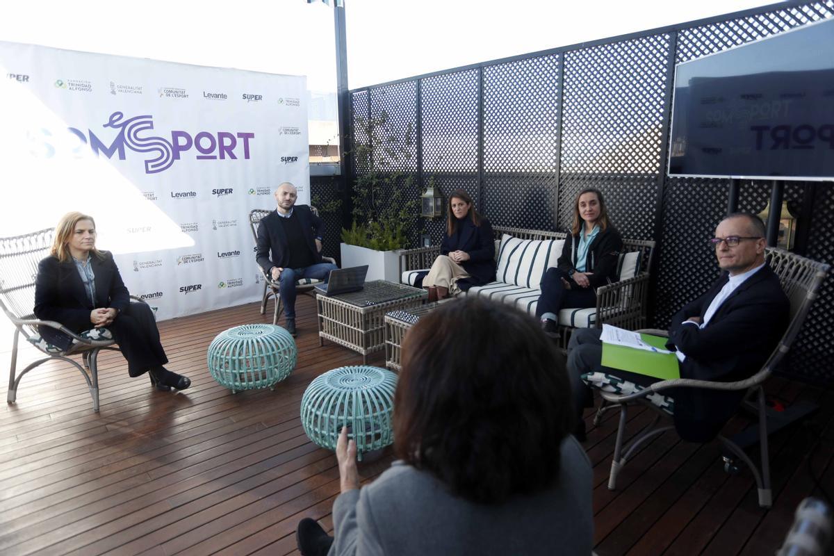 Mesa de debate de #SomEsport sobre el Maratón València Trinidad Alfonso EDP