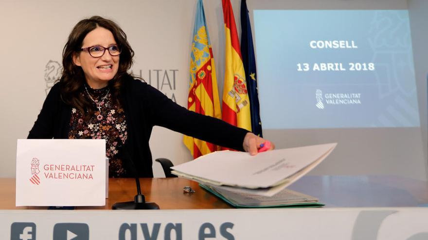 La vicepresidenta y portavoz del Consell, Mónica Oltra, durante la rueda de prensa posterior al Pleno de los viernes.