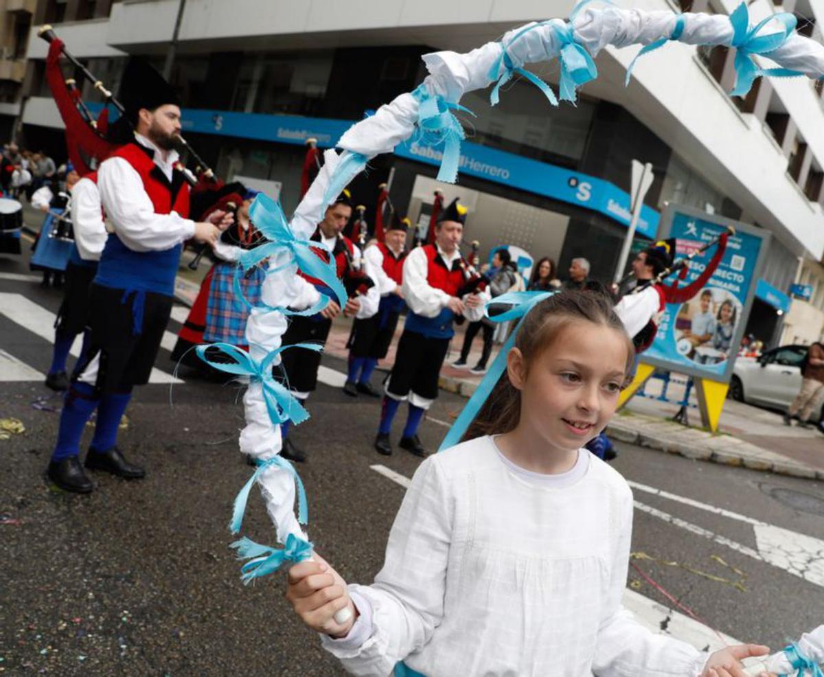 Aprobado para el adelanto del desfile