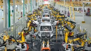 La guerra arancelaria reducirá un 3,7% la producción de vehículos hasta 2026