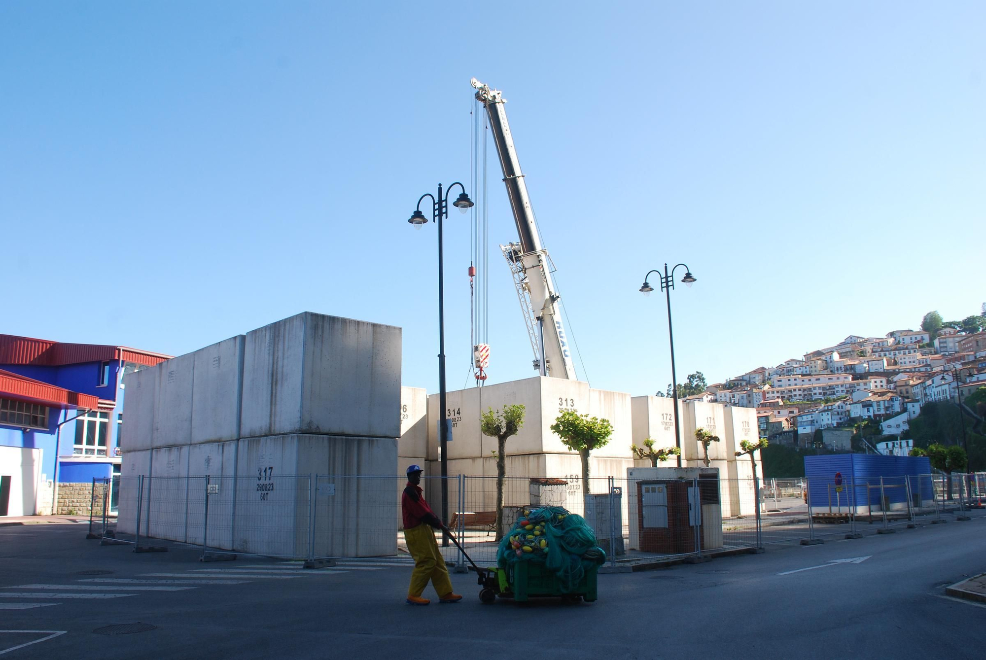 Obras en el puerto de Lastres