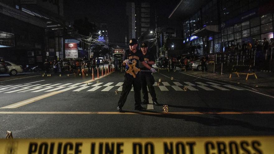 Mueren dos estudiantes en un tiroteo en un colegio católico de Filipinas