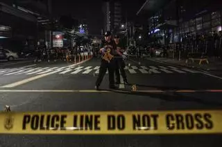 Mueren dos estudiantes en un tiroteo en un colegio católico de Filipinas