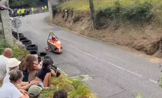 Las carrilanas 'vuelan' por Cabral: destreza y atrevimiento en plenas fiestas