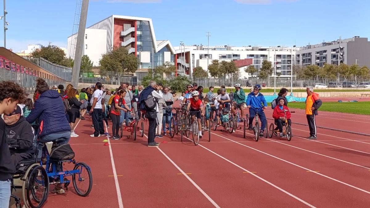 Imagen de las actividades de ciclismo adaptado celebradas en Torrent