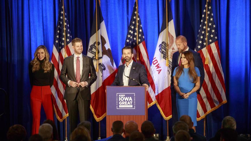 Archivo - Los hijos del expresidente estadounidense Donald Trump, Eric y Donald Trump Jr.