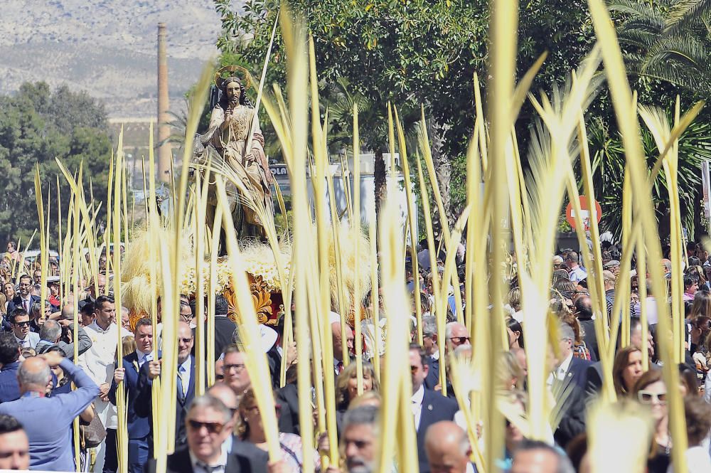 El calor es el gran protagonista en la procesión del Domingo de Ramos en Elche