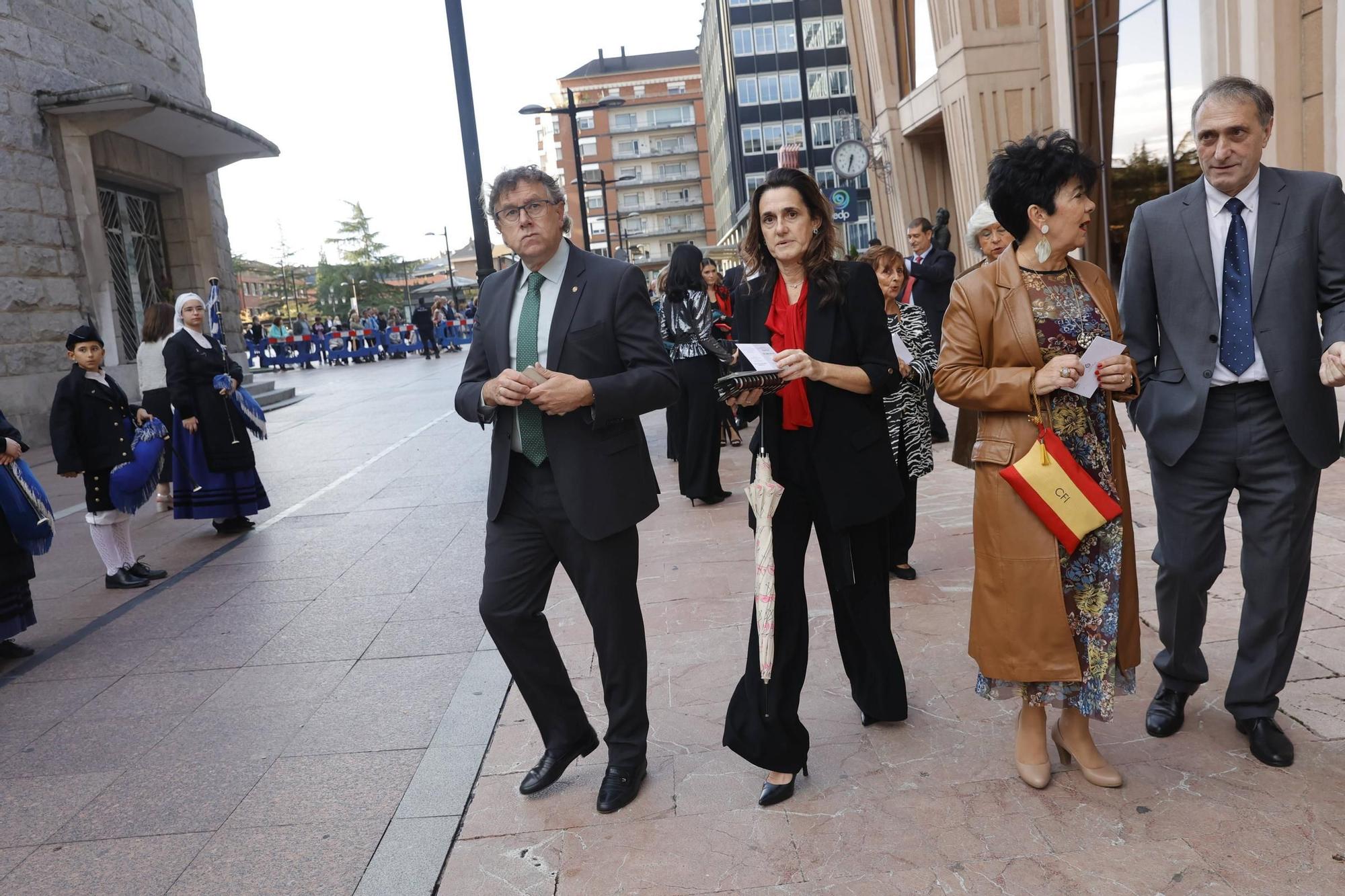 EN IMÁGENES: La Familia Real asiste en Oviedo al concierto de los premios "Princesa de Asturias"