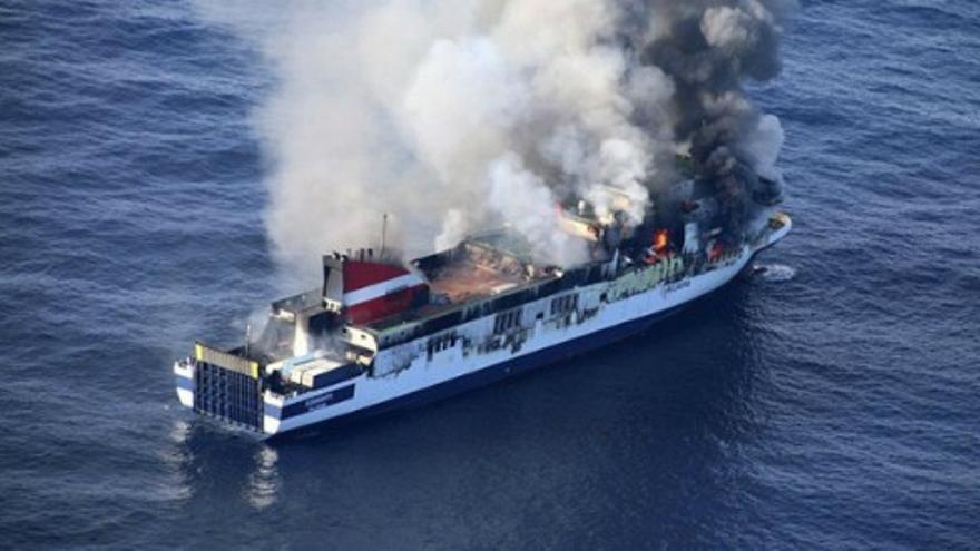 Más de 150 personas evacuadas de un ferry en Baleares