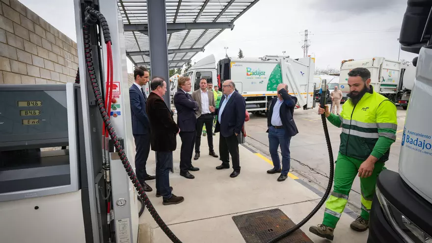 VÍDEO | FCC instala en Badajoz la gasinera más grande de Extremadura
