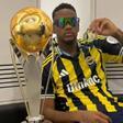 Jhon Durán celebrando el título del Fenerbahçe