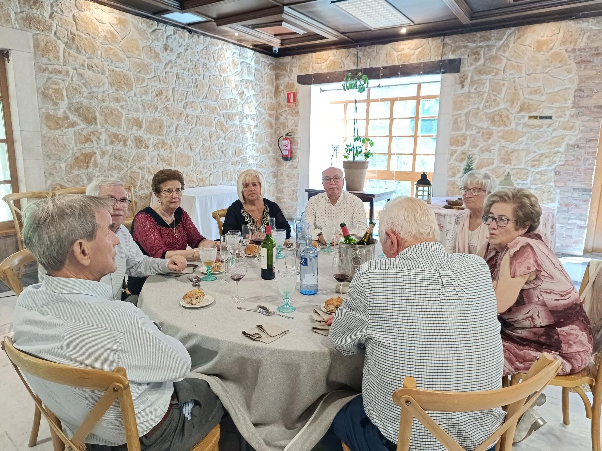 La Asociación de Jubilados de Lugones celebra el Día del Socio