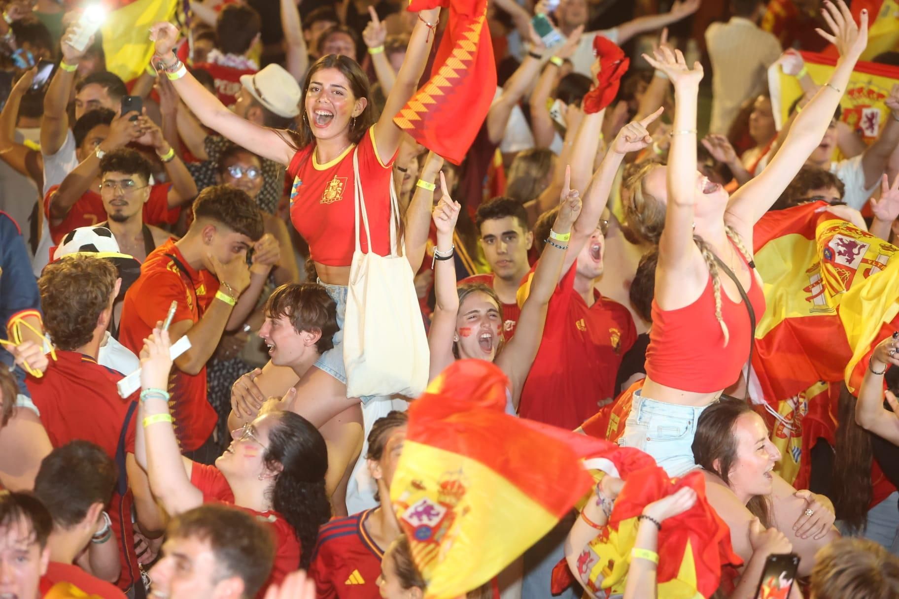 España gana la Eurocopa: Los alicantinos celebran la final de la Eurocopa