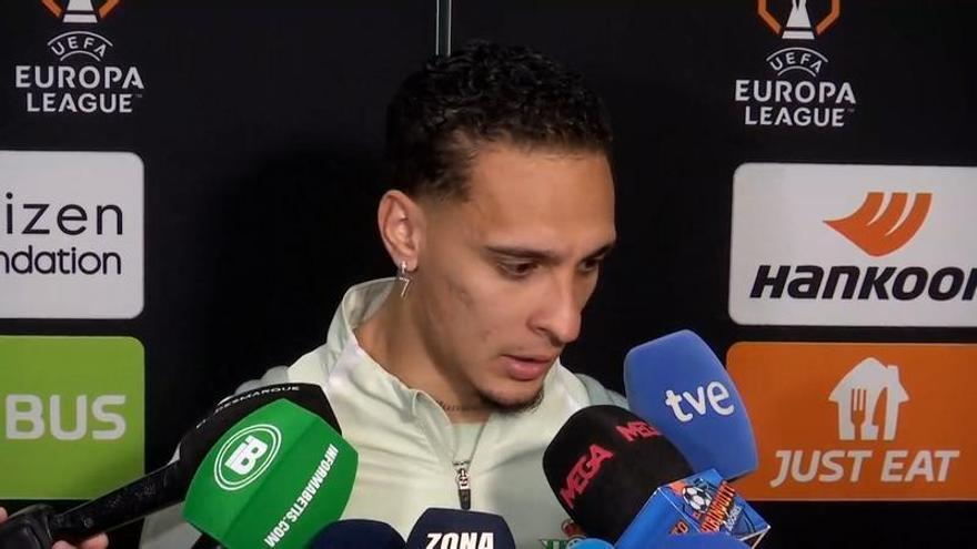 Antony: “Juego con dolor, pero cuando me pongo la camiseta del Betis me sacrifico”