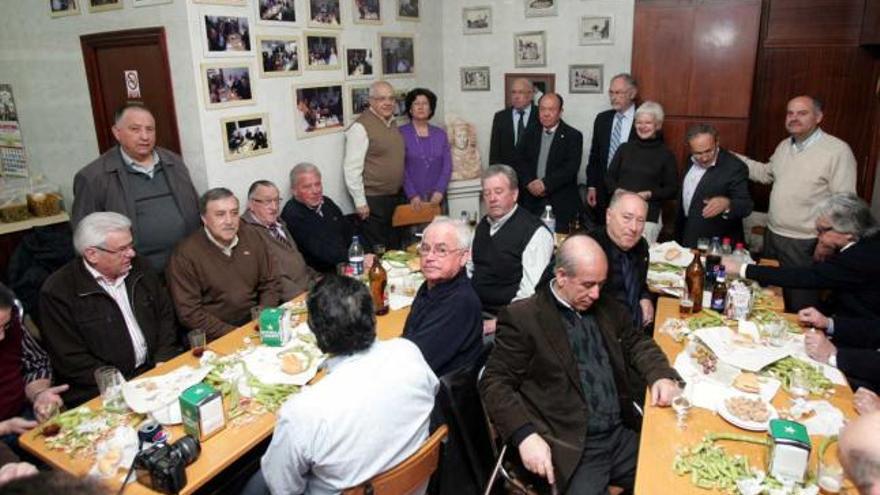 El bar Villalobos vivió ayer una de sus tertulias más emocionantes.