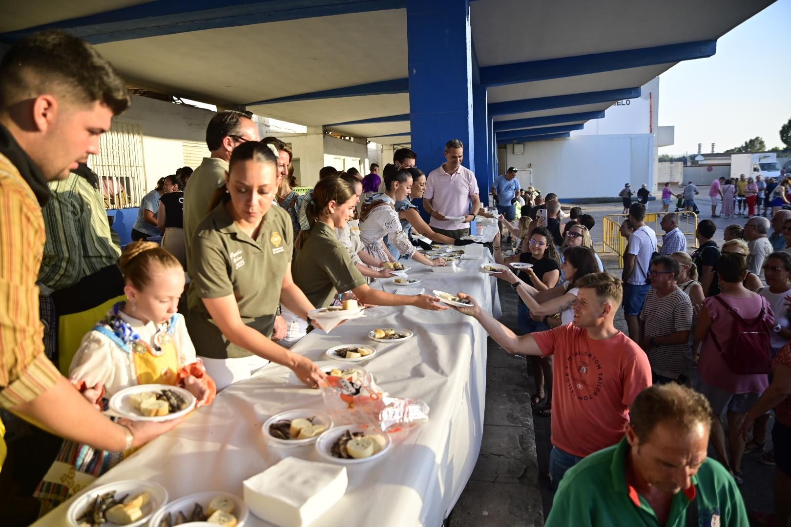 Galería | Torrà de sardinas en el Grau en Sant Pere