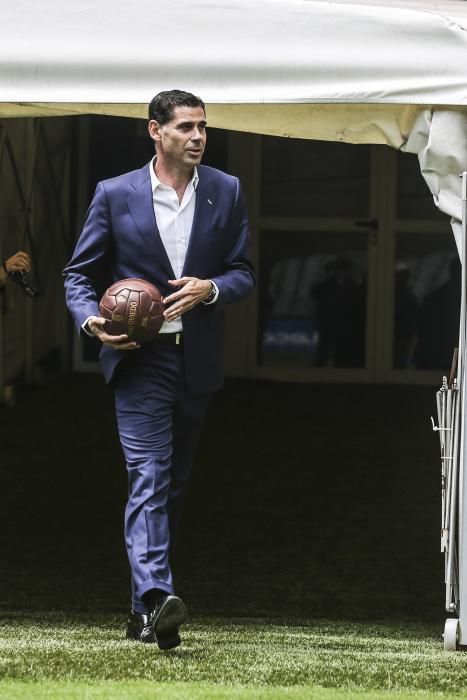 Presentación de Fernando Hierro como entrenador del Real Oviedo